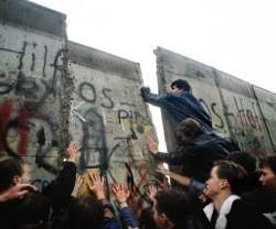 30 años sin Muro de Berlín: los obispos europeos recuerdan que aún existe la ideología que lo alzó
