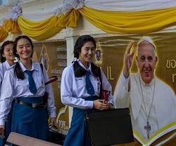 Estudiantes en una escuela católica... la educación católica tiene mucho prestigio en Tailandia