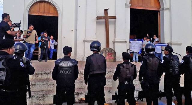 8 días de asedio a la parroquia de Masaya, la OEA denuncia violaciones de derechos en Nicaragua