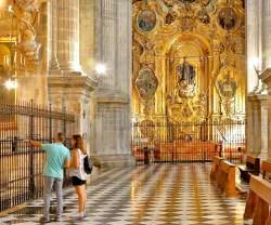 Interior de la hermosa catedral de Jaén... posiblemente es la provincia más religiosa hoy en España