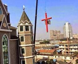 La persecución a los cristianos y sus templos sigue produciéndose en China