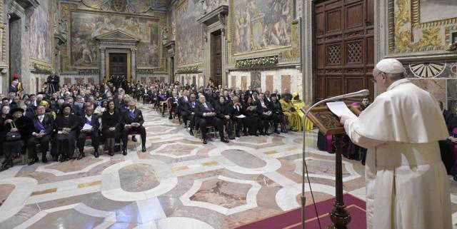En su discurso anual ante el Cuerpo Diplomático el Papa pide a EEUU e Irán «diálogo y autocontrol»