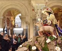La Divina Pastora de las almas: hermosa exposición mariana en la catedral-mezquita de Córdoba