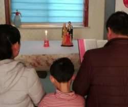Ya hay mil muertos por coronavirus en China: no dejan ir a las iglesias, los fieles rezan en casas