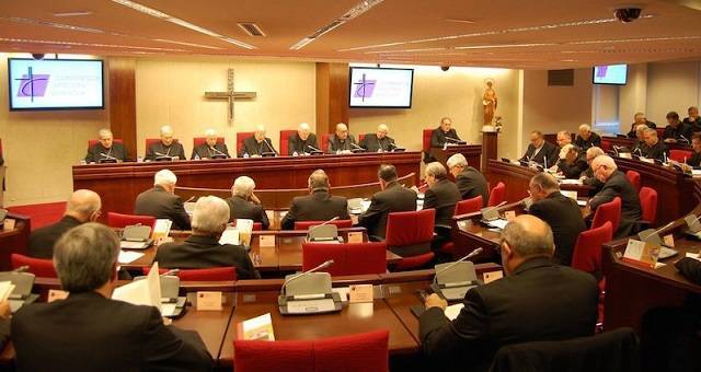 Los obispos españoles eligen presidente coincidiendo con el nuevo gobierno laicista PSOE-Podemos