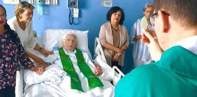 Muere Ernesto Cardenal, icono de la teología de la liberación rehabilitado por Francisco en 2019