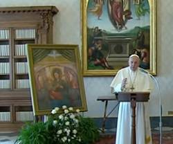Insólito: el Papa rezó el Ángelus «enjaulado en la biblioteca», sólo se asomó un minuto a la ventana