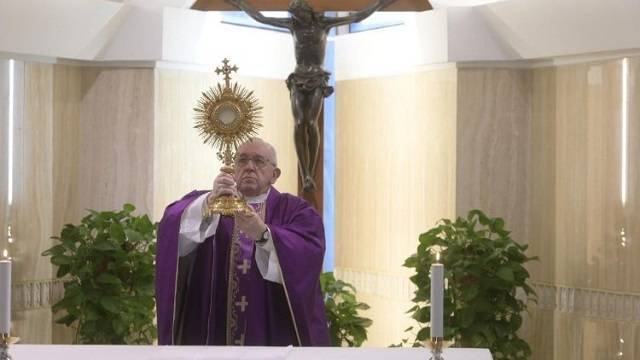 El Papa pide rezar especialmente hoy por los ancianos, muchos de ellos solos y con mucho miedo