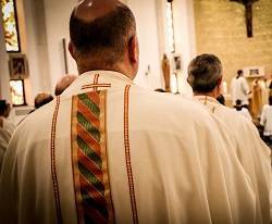 Varios sacerdotes de la Archidiócesis de Madrid, ingresados por coronavirus: al menos dos en la UCI