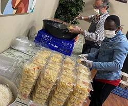 Cáritas Córdoba reparte 2.000 comidas por semana en barrios pobres: atiende 20.000 familias