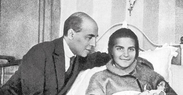 Francisco y Conchita, padre e hija, juntos camino a los altares: ella murió joven, él como religioso