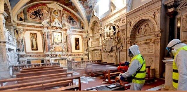 Italia recupera la misa con feligreses el 18 de mayo: obligatorio llevar mascarilla y repartir gel