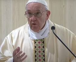El Papa Francisco pide rezar por los estudiantes para que Dios les «dé coraje y también buen éxito»
