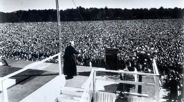 El padre Peyton llegó a congregar a un millón de personas en San Francisco.