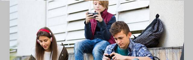 Tres hijos, más de 10 años sin tener TV y con el móvil controladísimo... «y nos va muy bien»
