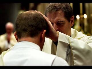 «Pro Eis»: oración por los sacerdotes