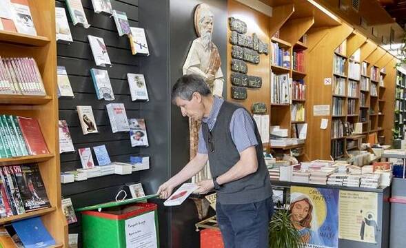 Una ayuda a las 70 librerías religiosas de España en la crisis: 3.000 DVDs de Goya Producciones
