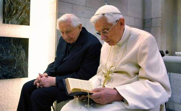 Benedicto XVI, en Alemania con su hermano Georg: «Puede ser la última vez que se vean en este mundo»