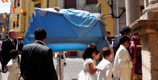Virgen de agosto en España, mascarillas, sin actos en calles, con festejos aplazados o recortados