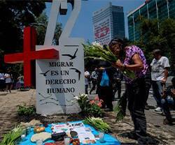 La Iglesia pide justicia por la masacre de 72 migrantes que quedó impune hace diez años en México