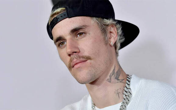 «Holy», el nuevo tema de Justin Bieber, confirma su giro personal hacia la música cristiana