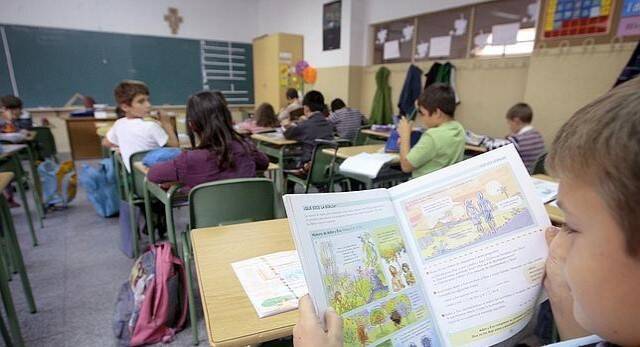 Más ataques de la Generalitat catalana a la clase de religión: contrato irregular a los profesores