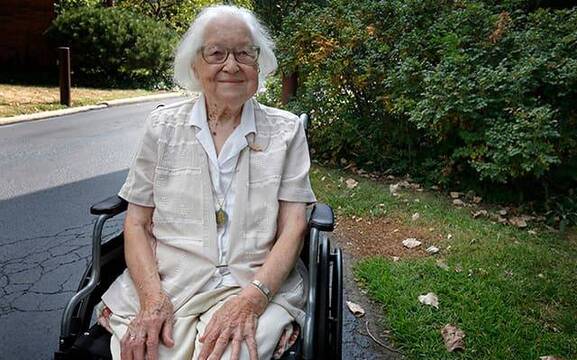 La benedictina más anciana del mundo: «Si eres religiosa, aceptas toda tarea, aunque sea difícil»