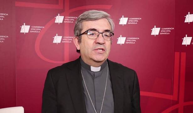 Argüello ironiza sobre el «alborozo» de algunos sobre el Papa y las uniones gays: «¡Qué clericales!»