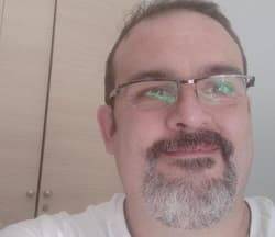 Nando, pasionista de 41 años ingresado por coronavirus en Málaga: «Me agarro al Señor y a la cruz»