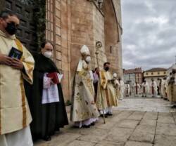 Empieza el Año Jubilar en Burgos, por los 800 años de su impresionante catedral; se va su arzobispo