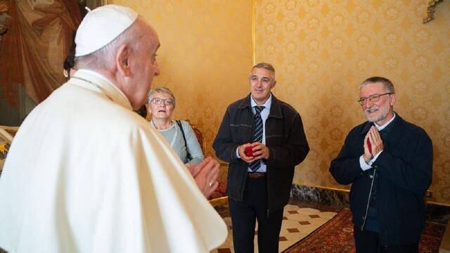 El padre Maccalli cuenta su testimonio al Papa en privado: «Las lágrimas fueron mi pan muchos días»