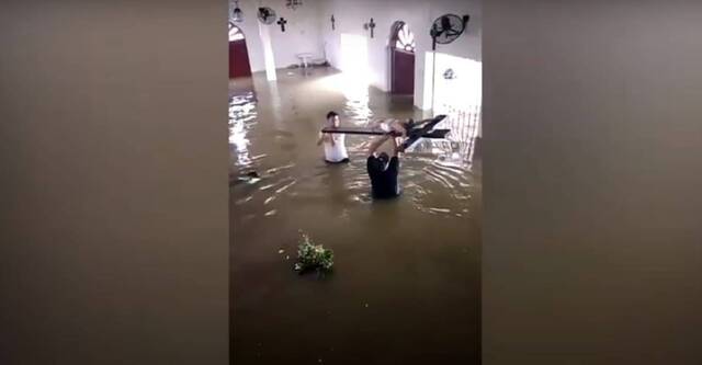 El huracán ETA arrasa Honduras: un párroco valenciano que estaba allí relata sus horribles efectos