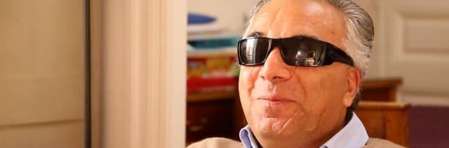 Fouad Hassoun, con gafas de sol debido a su ceguera