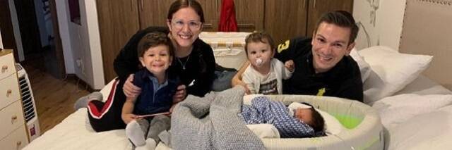 Gisele, junto a su marido y sus tres hijos, ya en su casa tras salir del hospital