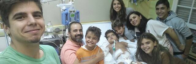 La familia Abia Merino, con Pedro en el hospital