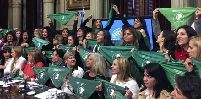Con descaro, la multinacional IPPF presume de financiar 20 asociaciones pro-aborto en Argentina