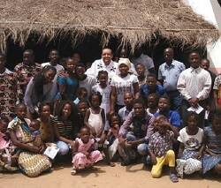 El padre Eduardo Roca en Mozambique