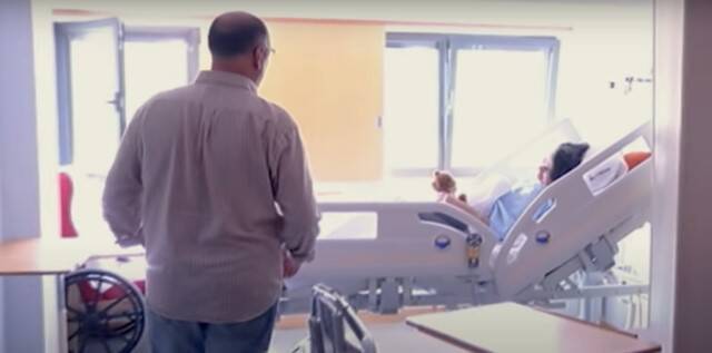 La Asociación Española de Bioética pide derogar la ley de eutanasia: «Matar no es un acto médico» 