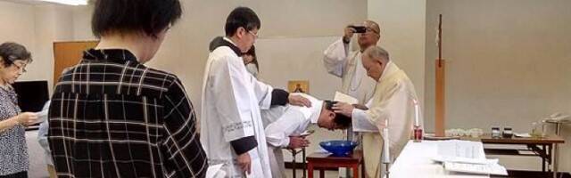 De obispo anglicano en Yokohama ¡a sacerdote católico con 82 años!: se jubila con 87