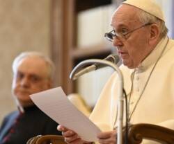 El Papa Francisco enseña a orar con la Biblia: se hace desde la Tradición y con el Espíritu Santo