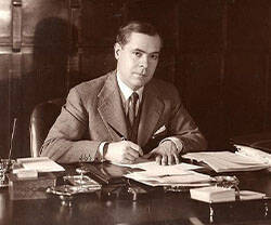 Federico Salmón fue ministro de Trabajo en dos ocasiones durante la II República. Fue fusilado en Paracuellos en 1936