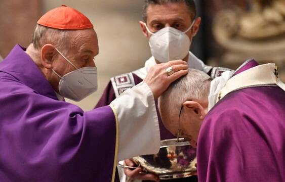 El Papa recibió la ceniza en San Pedro / Fotos- Vatican Media