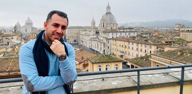 Aram Pano, sacerdote caldeo iraquí en Italia