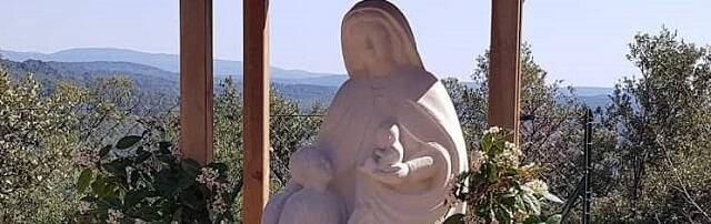 Imagen de la Virgen en Cotignac