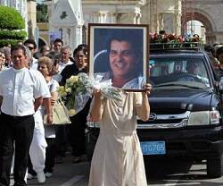Cubanos recuerdan a Oswaldo Payá con oración cada año