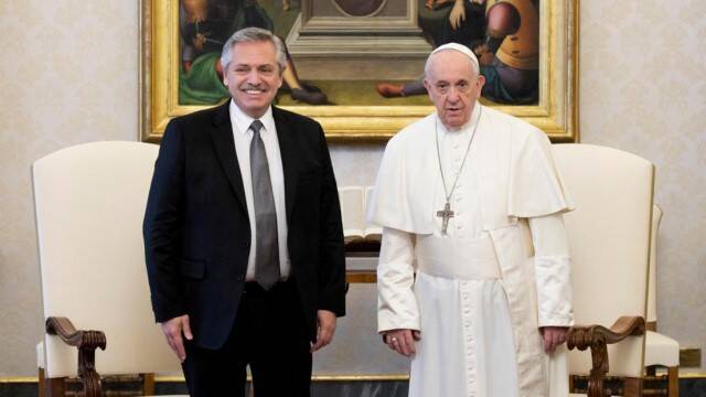 Alberto Fernández y el Papa Francisco.