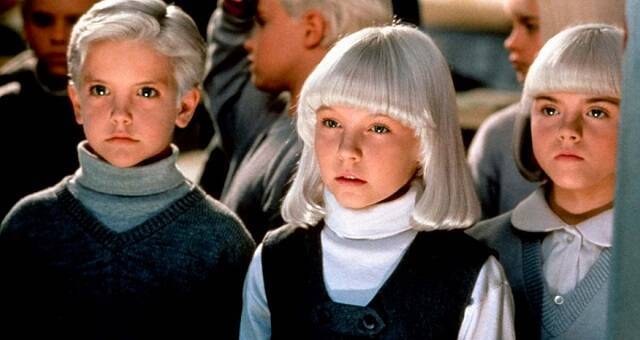 Los niños casi idénticos de El Pueblo de los Malditos -película de 1995