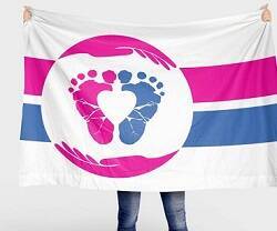 La bandera provida usa el blanco de inocencia, los pies preciosos, las manos de la madre, el corazón de amar...