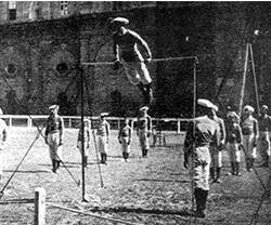 L'Osservatore Romano del 29 de septiembre de 1908: concurso de gimnasia organizado en el Vaticano con la presencia del Papa Pío X