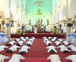 Este verano se han producido numerosas ordenaciones sacerdotales por todo Vietnam